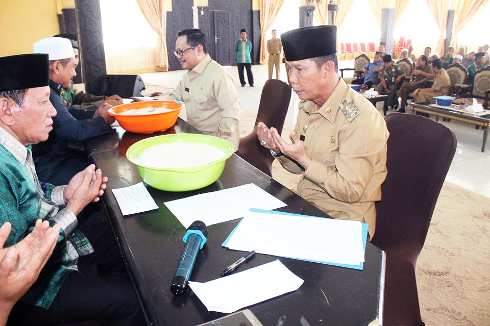 Bupati Ajak Masyarakat Bayar Zakat